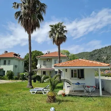 דירה Cosy House מוגלה